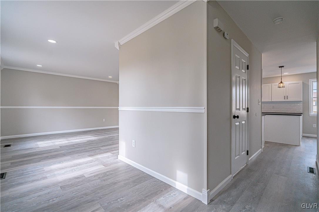 3911 Carter Road Bethlehem, PA 18020 - Photo 4 of 45 Gallery Image 4