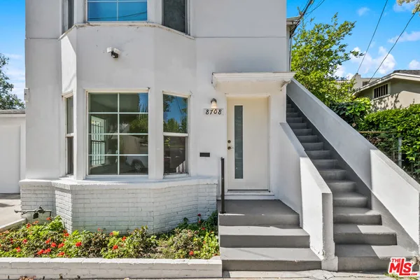 $3,100 | 8708 Sherwood Drive, West Hollywood, CA 90069