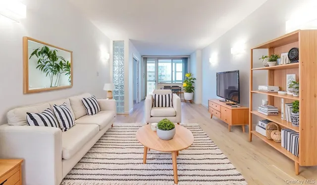 $689,000 | 118-17 Union Turnpike, Unit 18H | Forest Hills