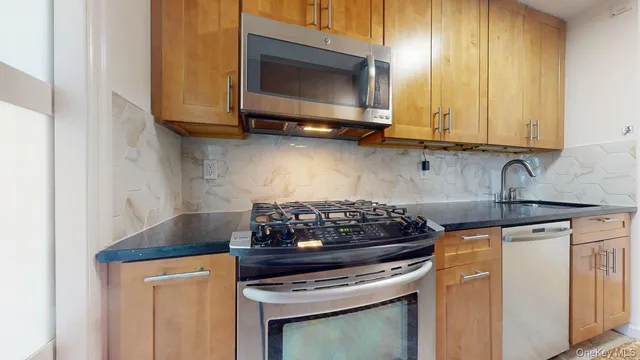 $689,000 | 118-17 Union Turnpike, Unit 18H | Forest Hills