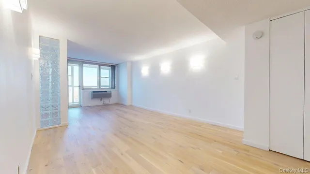 $689,000 | 118-17 Union Turnpike, Unit 18H | Forest Hills