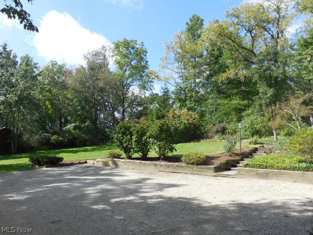 7879 Cedar Road Chesterland, OH 44026 - Photo 14 of 17