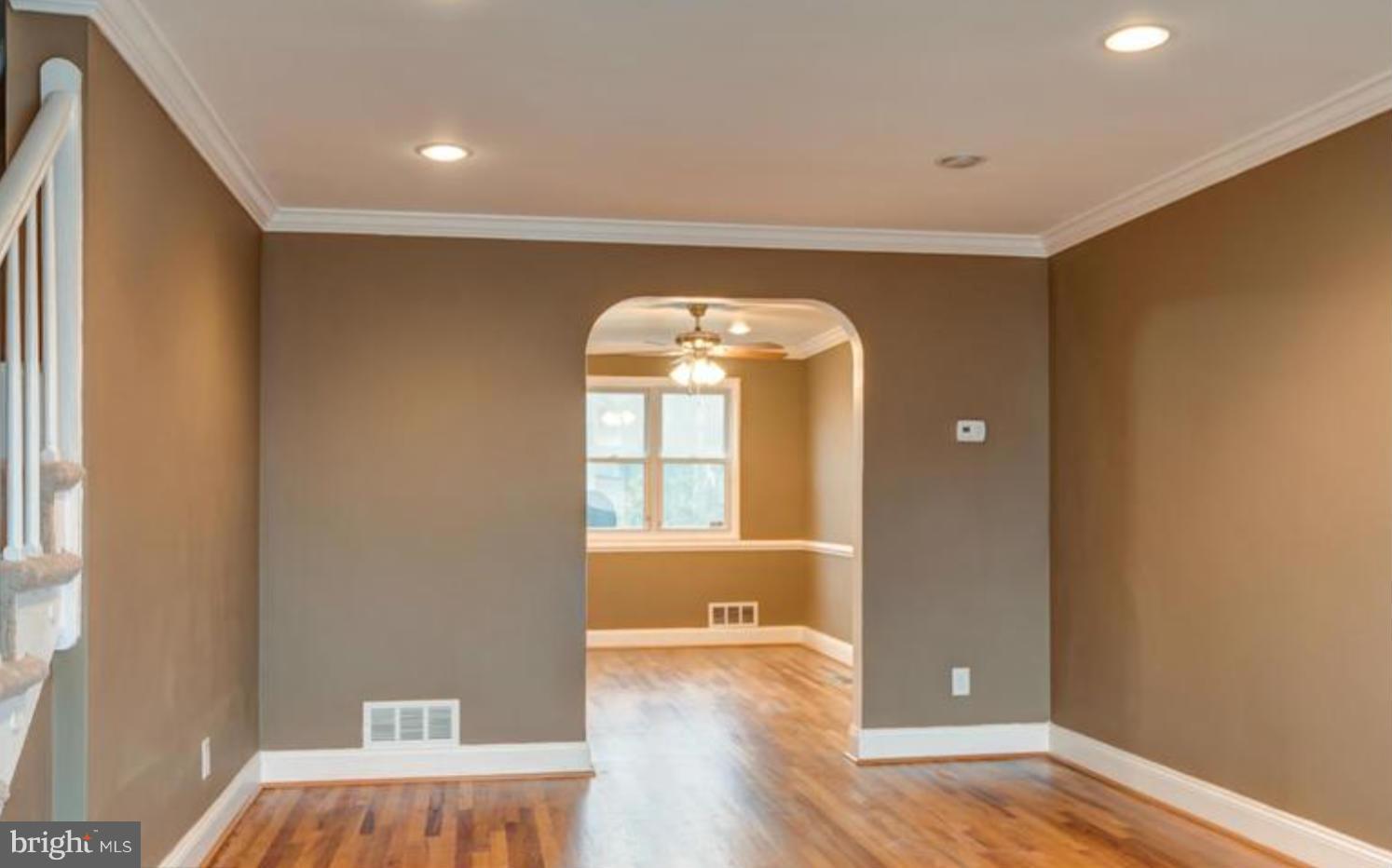 1034 Wedgewood Road Baltimore, MD 21229 - Photo 10 of 30 Living Room