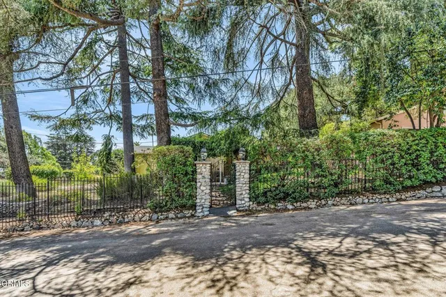 $1,788,000 | 1313 East Palm Street, Altadena, CA 91001