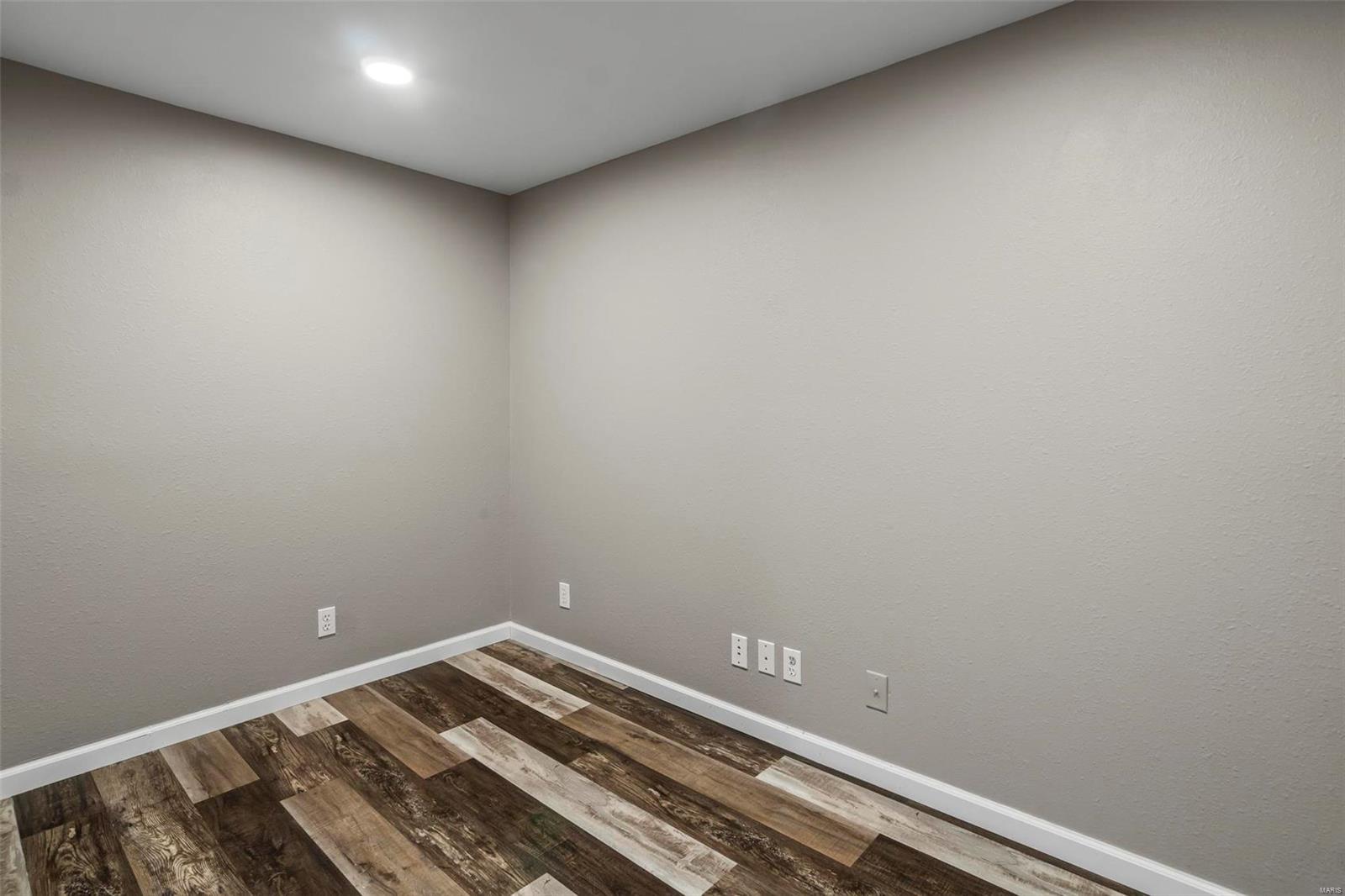 2511 Hunters Ridge Edwardsville, IL 62025 - Photo 30 of 48 Gallery Image 30