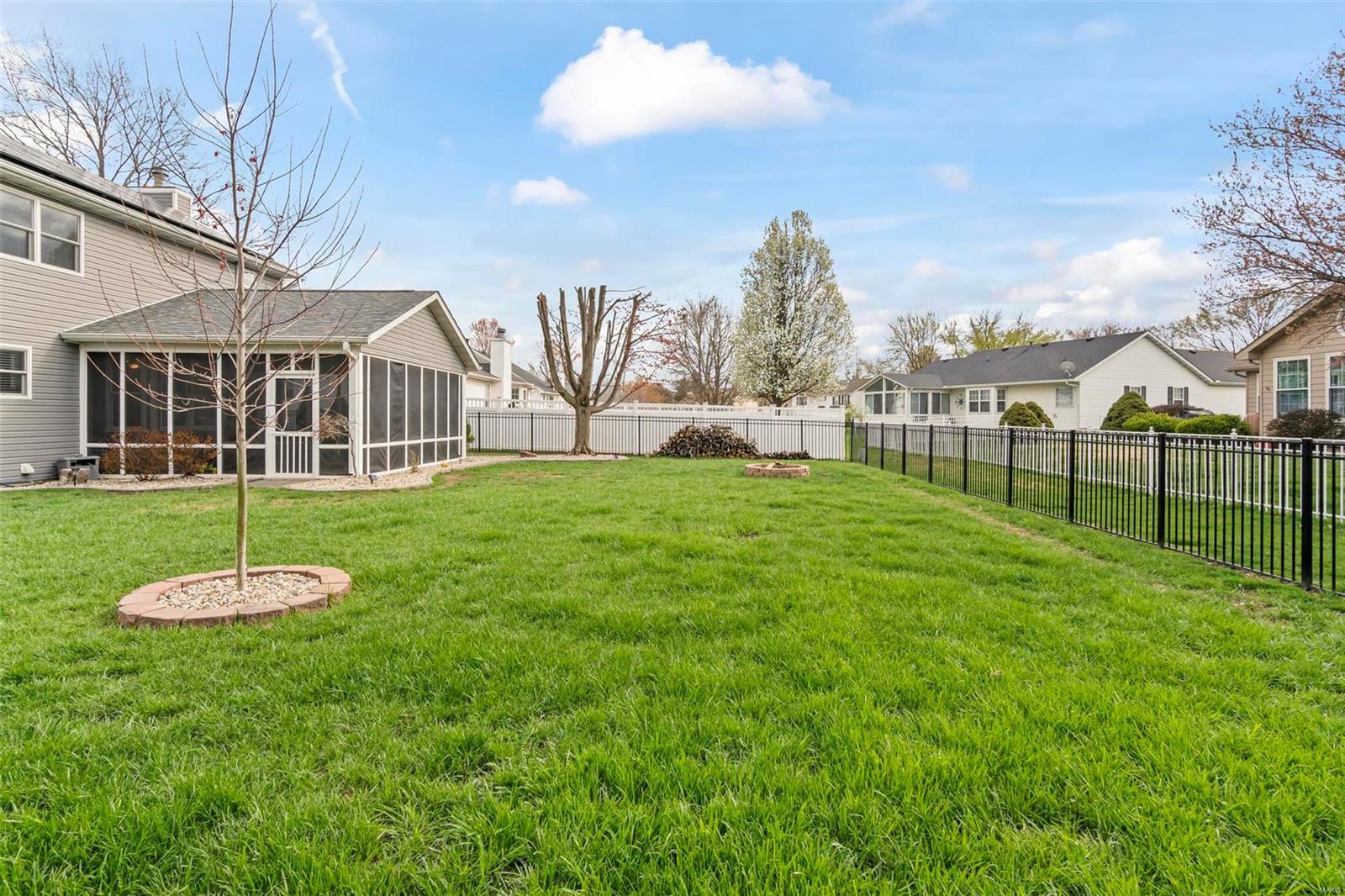 2511 Hunters Ridge Edwardsville, IL 62025 - Photo 46 of 48 Gallery Image 46