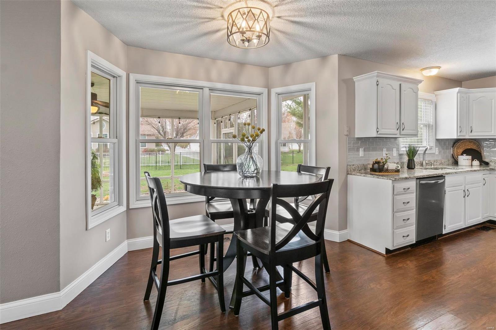 2511 Hunters Ridge Edwardsville, IL 62025 - Photo 9 of 48 Gallery Image 9