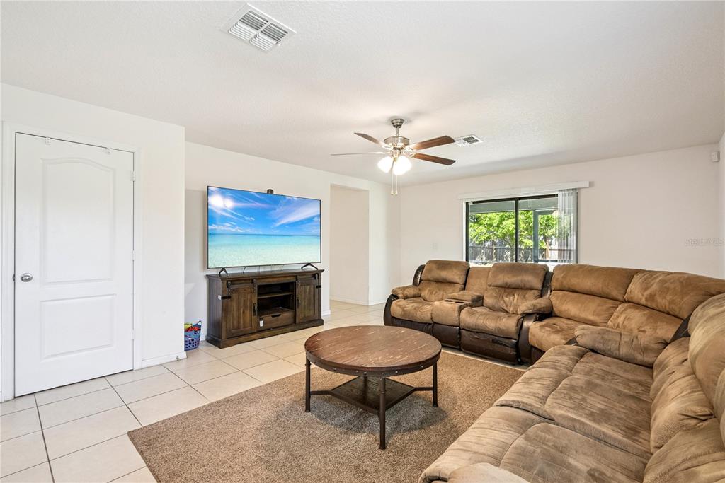 3002 Greynolds Street Deltona, FL 32738 - Photo 10 of 49