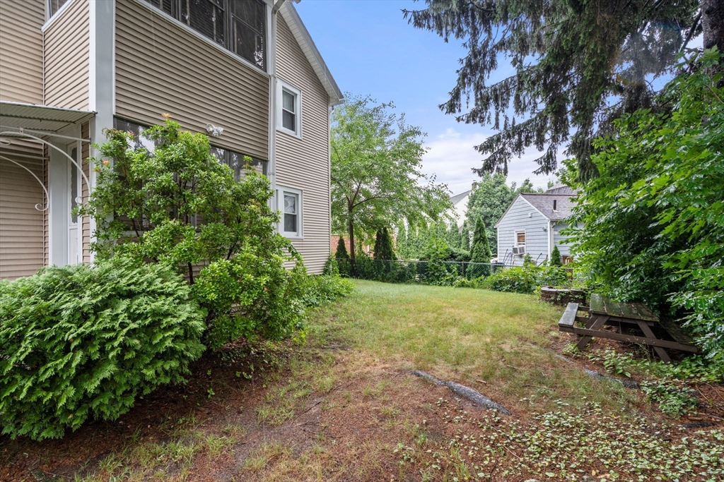 45-47 Janet Street West Springfield, MA 01089 - Photo 32 of 37