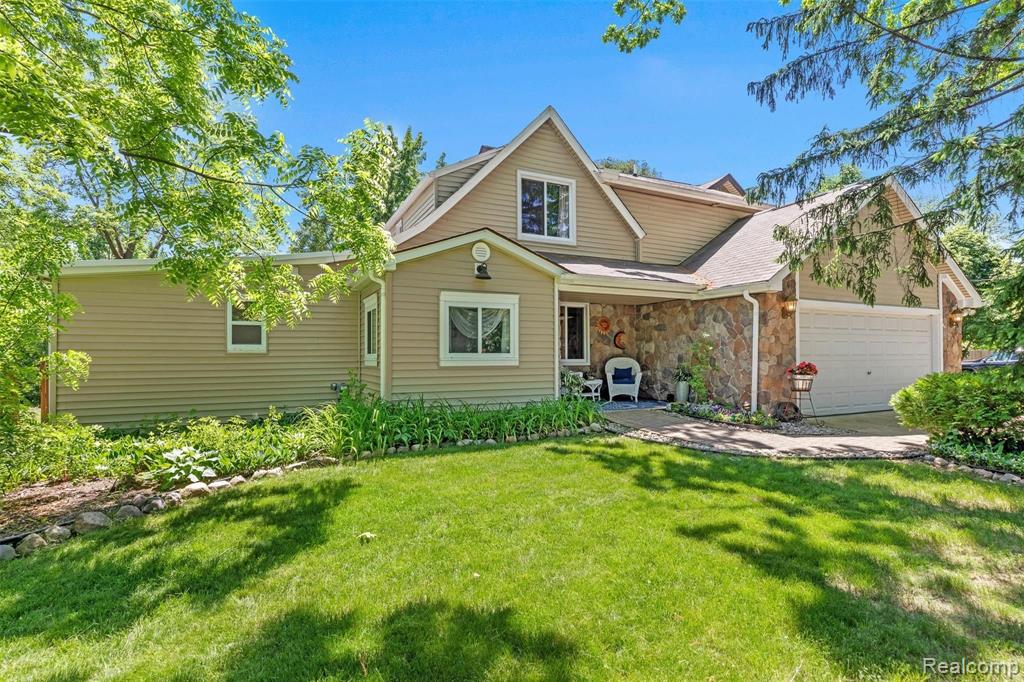 375 Shortridge Avenue Rochester Hills, MI 48307 - Photo 1 of 47