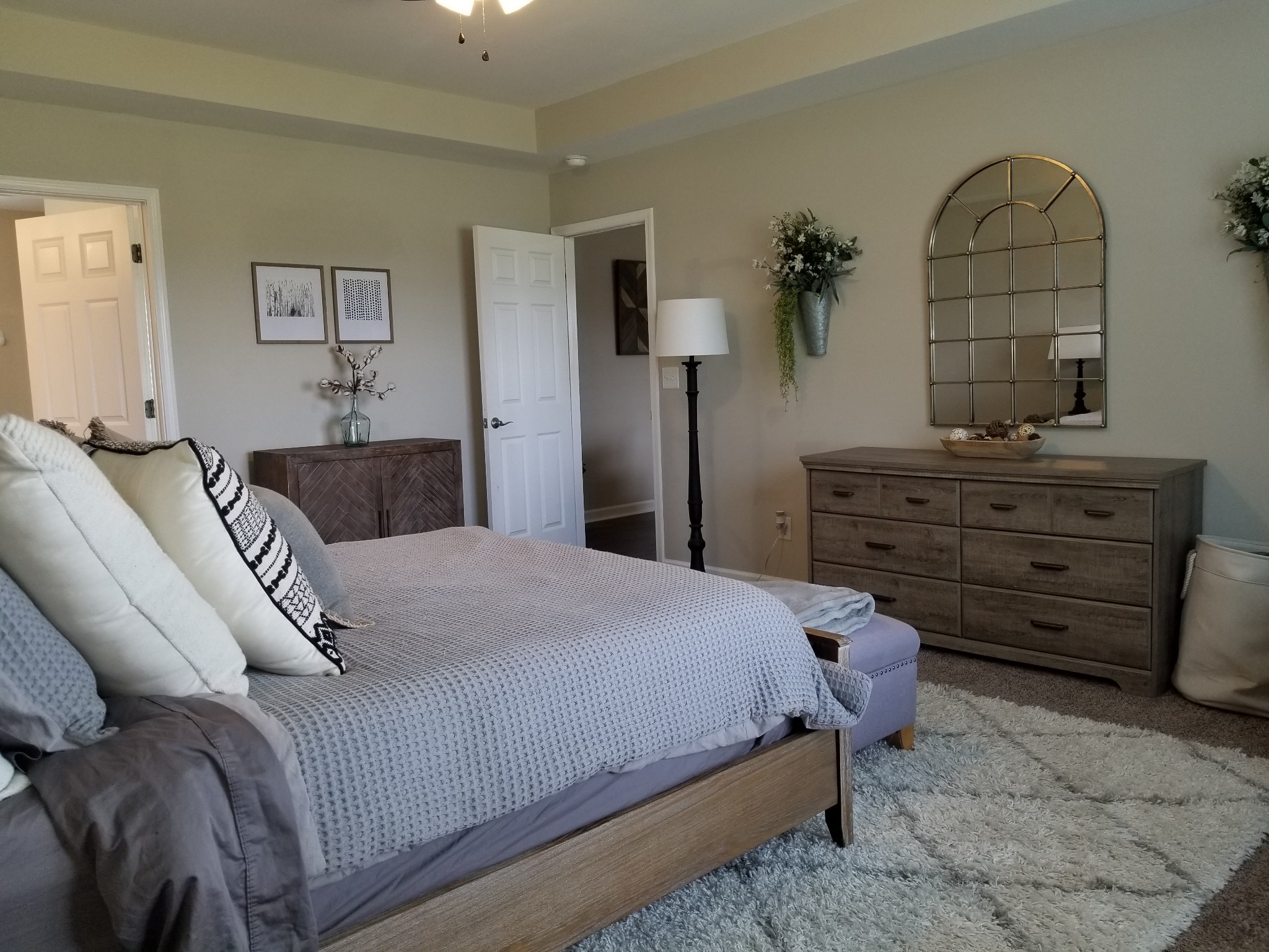145 A T G T Road Portland, TN 37148 - Photo 20 of 41 a bedroom with a bed and a dresser