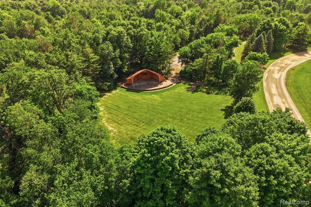 34555 Quaker Valley Road Farmington Hills, MI 48331 - Photo 52 of 53