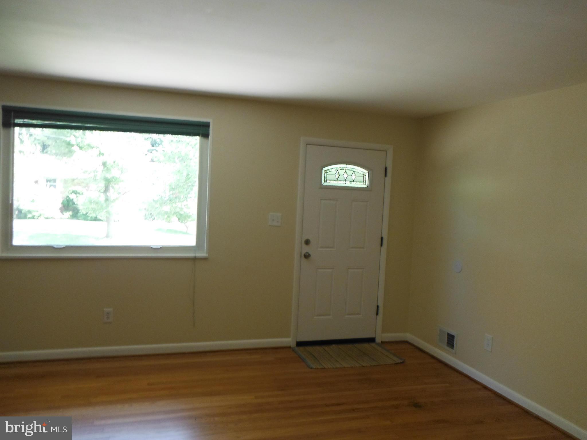 10908 Lombardy Road Silver Spring, MD 20901 - Photo 2 of 30 Living Room