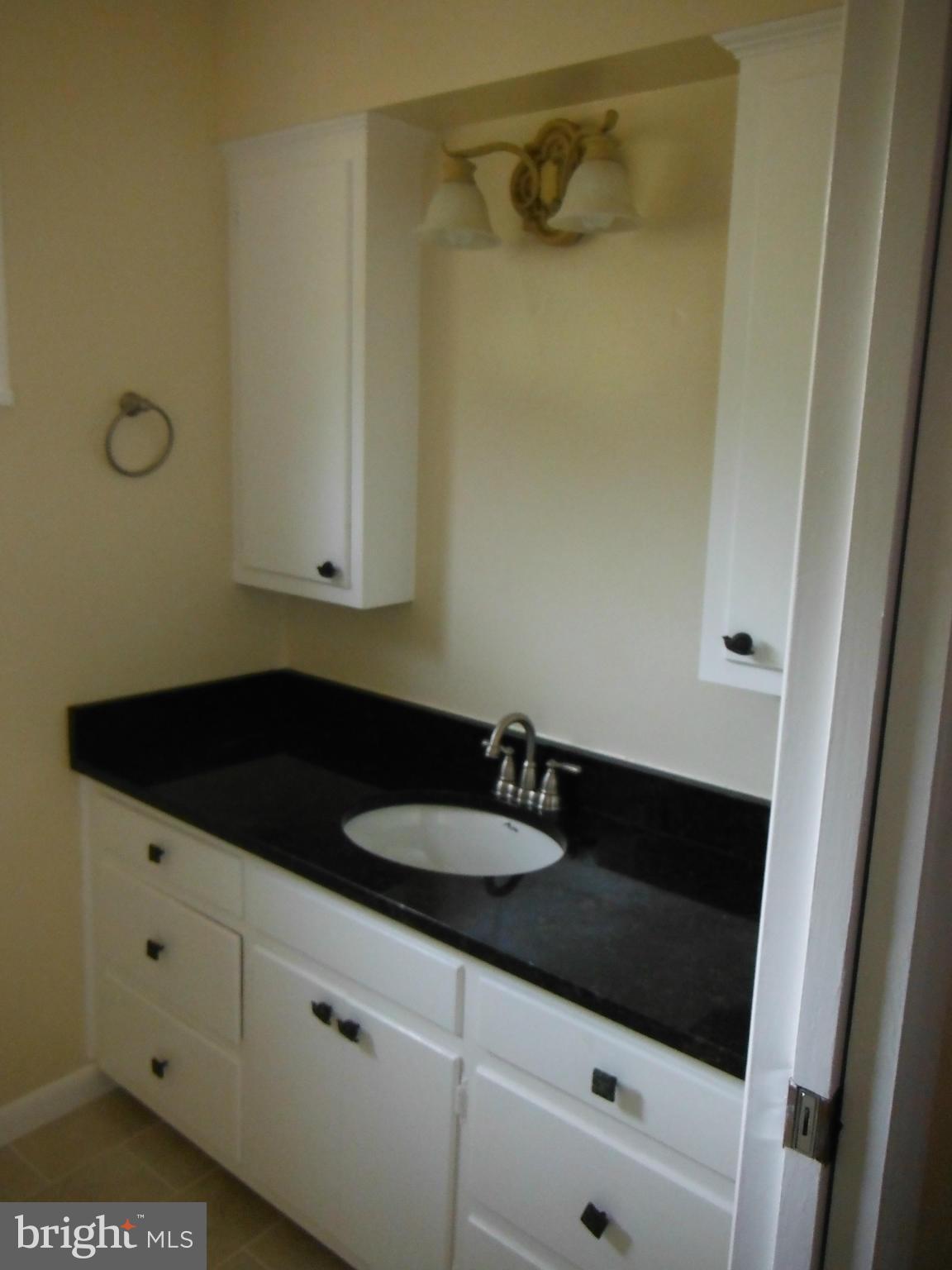 10908 Lombardy Road Silver Spring, MD 20901 - Photo 13 of 30 Bath (Master)