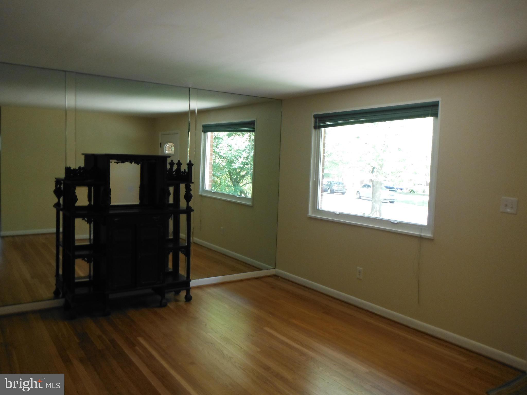 10908 Lombardy Road Silver Spring, MD 20901 - Photo 3 of 30 Living Room