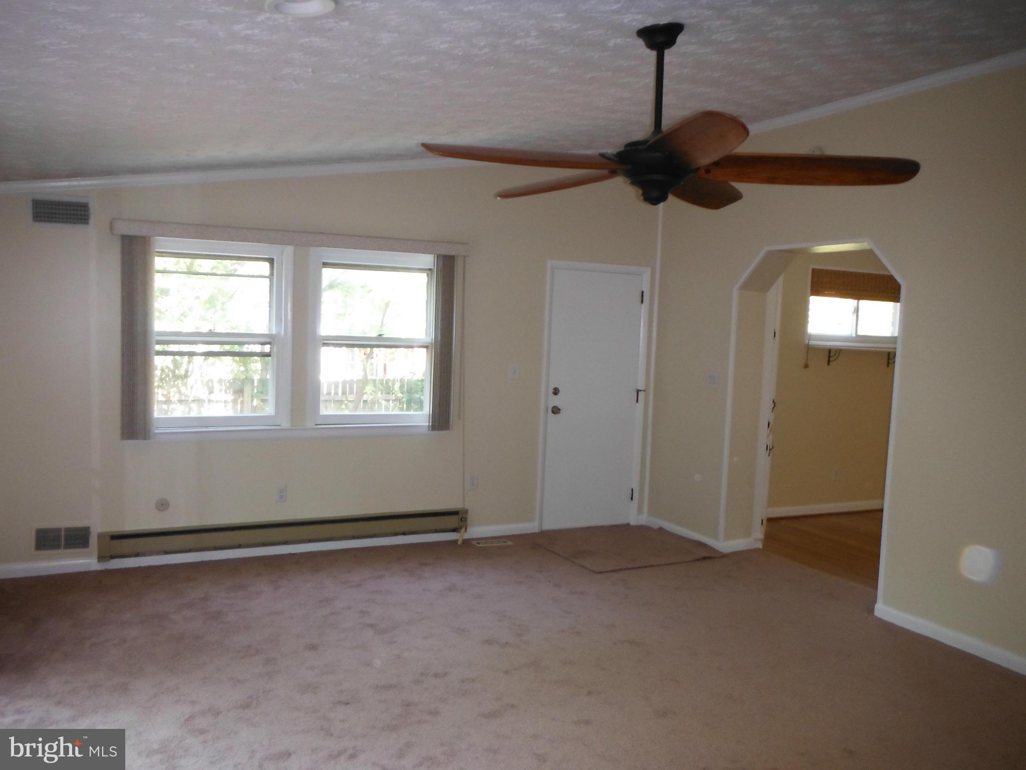 10908 Lombardy Road Silver Spring, MD 20901 - Photo 6 of 30 Family Room