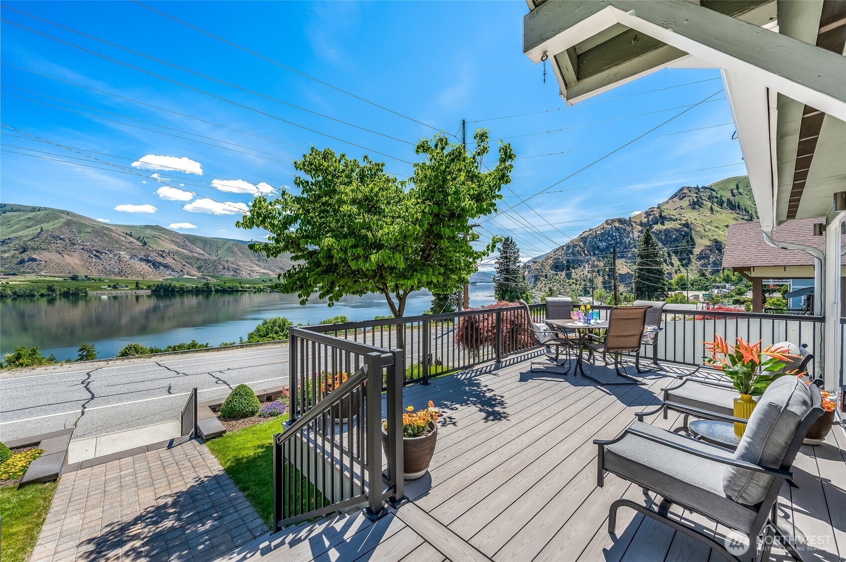 2548 Entiat Way Entiat, WA 98822 - Photo 2 of 40