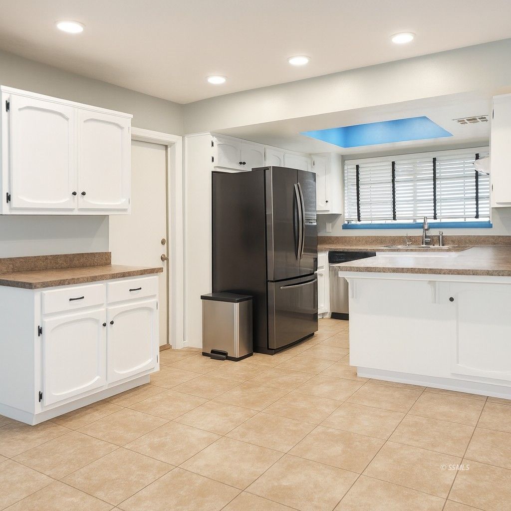 1201 Porter Street Ridgecrest, CA 93555 - Photo 9 of 32 Gallery Image 9