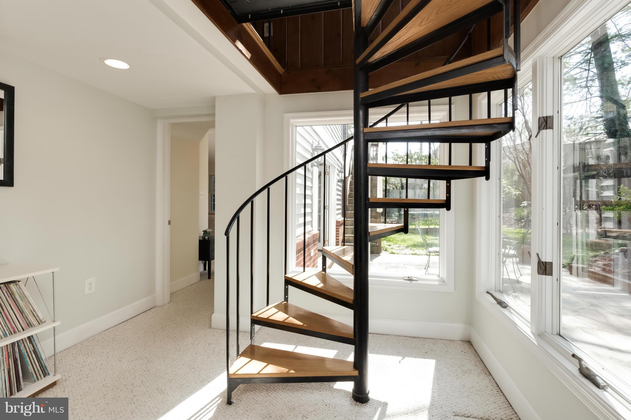 4508 19th Road North Arlington, VA 22207 - Photo 18 of 30 a view of an entryway with staircase