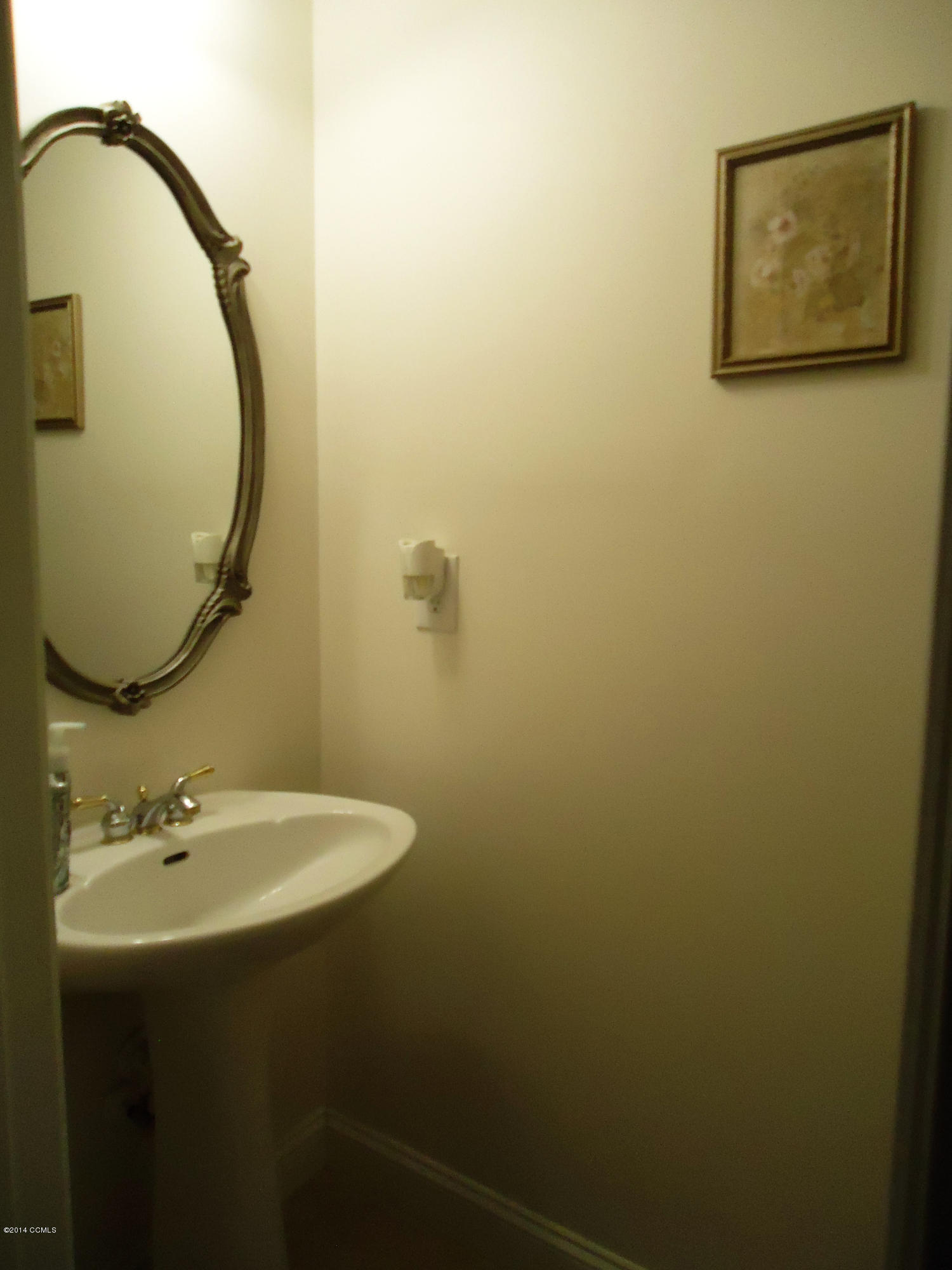 109 Nyon Road New Bern, NC 28562 - Photo 14 of 26 Half Bath