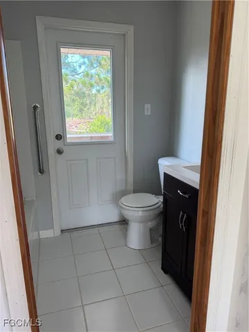 a bathroom with a toilet