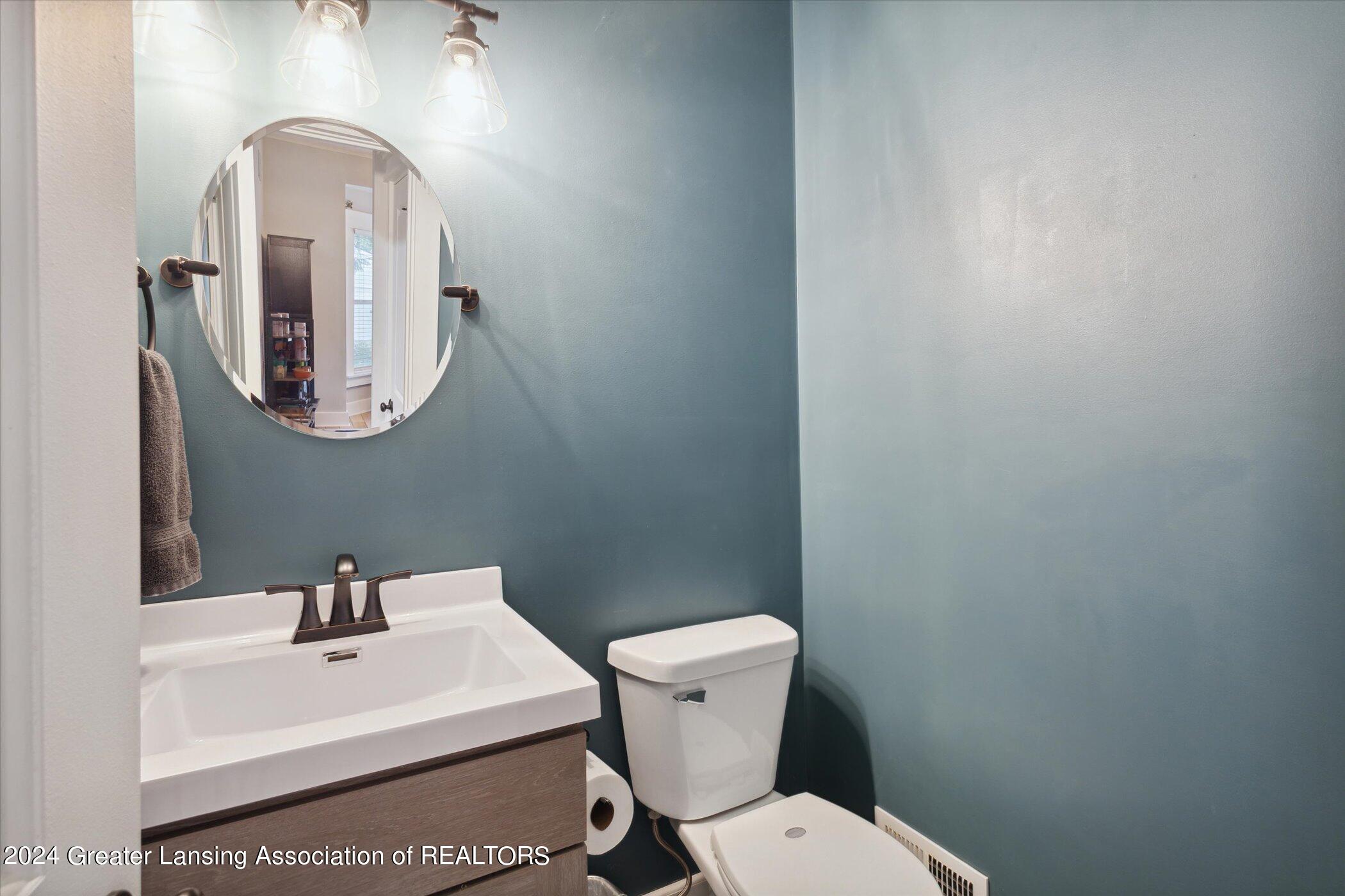 4469 Dell Road Lansing, MI 48911 - Photo 24 of 42 25-4469-Dell-Rd-Lansing-MI-48911-WindowS