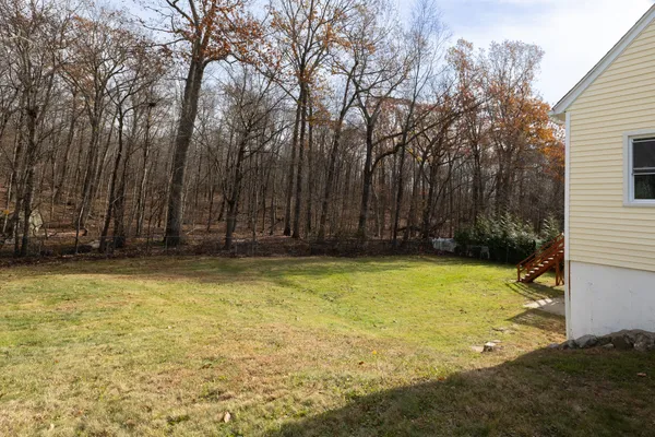 $375,000 | 21 Longwood Drive, Naugatuck, CT 06770