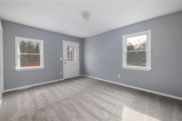 $375,000 | 21 Longwood Drive, Naugatuck, CT 06770