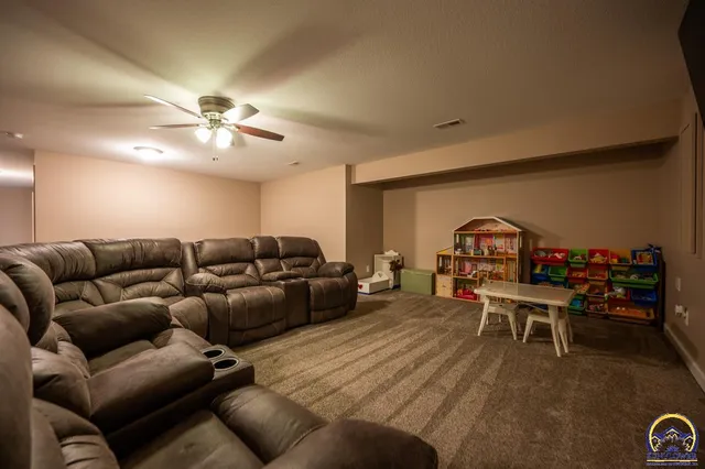 $465,000 | 3334 Southwest 43rd Street, Topeka, KS 66610