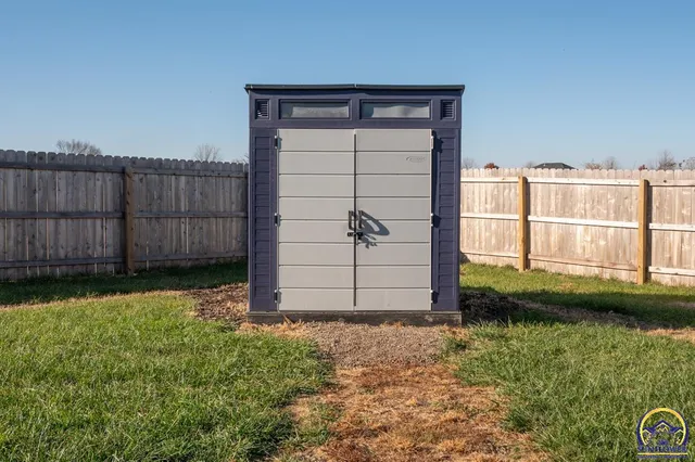 $465,000 | 3334 Southwest 43rd Street, Topeka, KS 66610