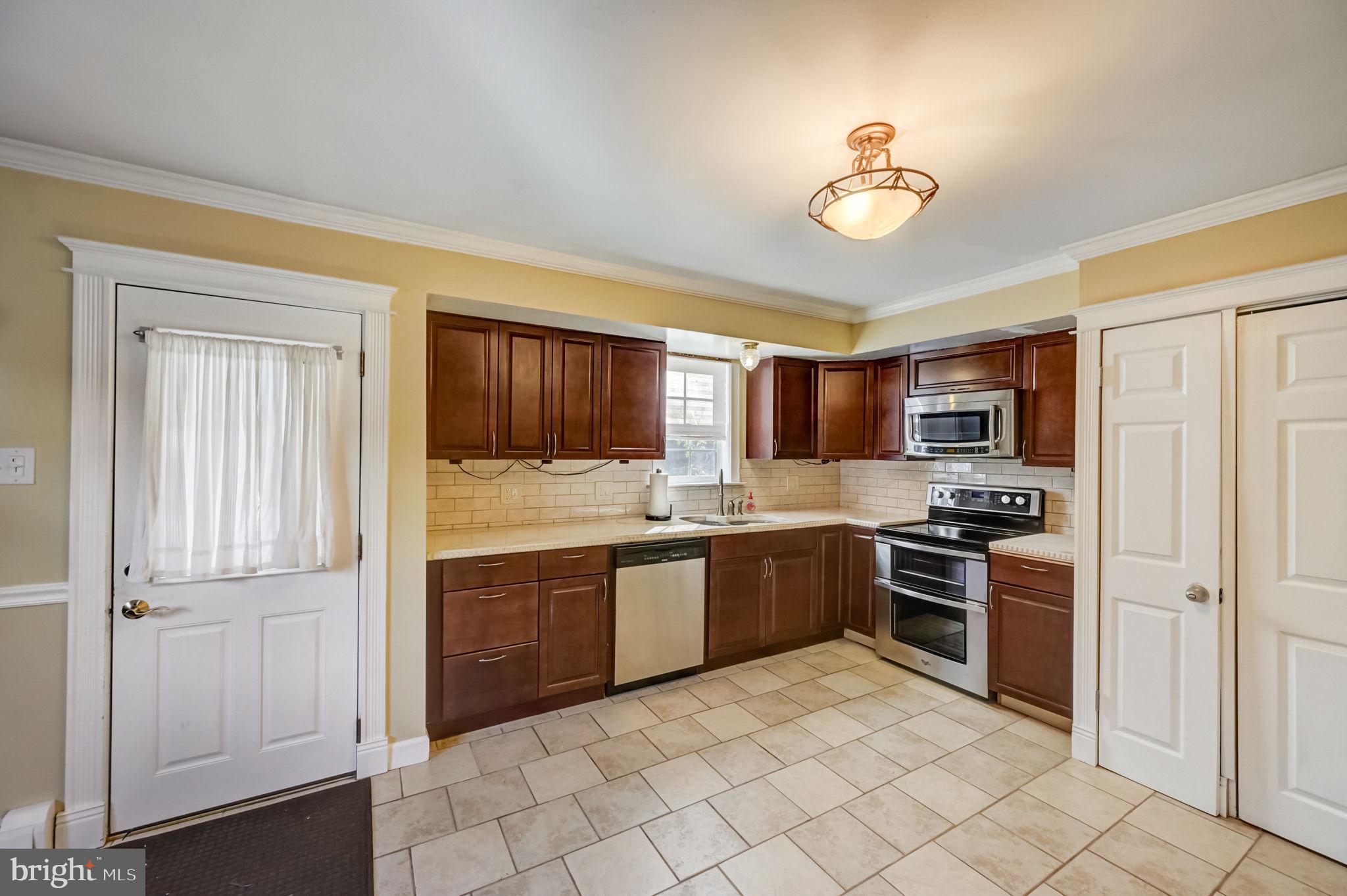 252 Middletown Road Media, PA 19063 - Photo 29 of 47 Eat-in Kitchen