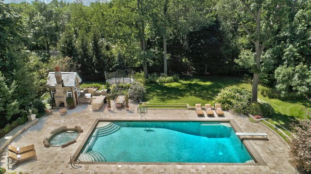 $4,100,000 | 434 Greenleaf Avenue, Glencoe, IL 60022