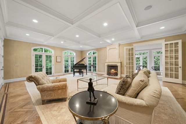 $4,100,000 | 434 Greenleaf Avenue, Glencoe, IL 60022