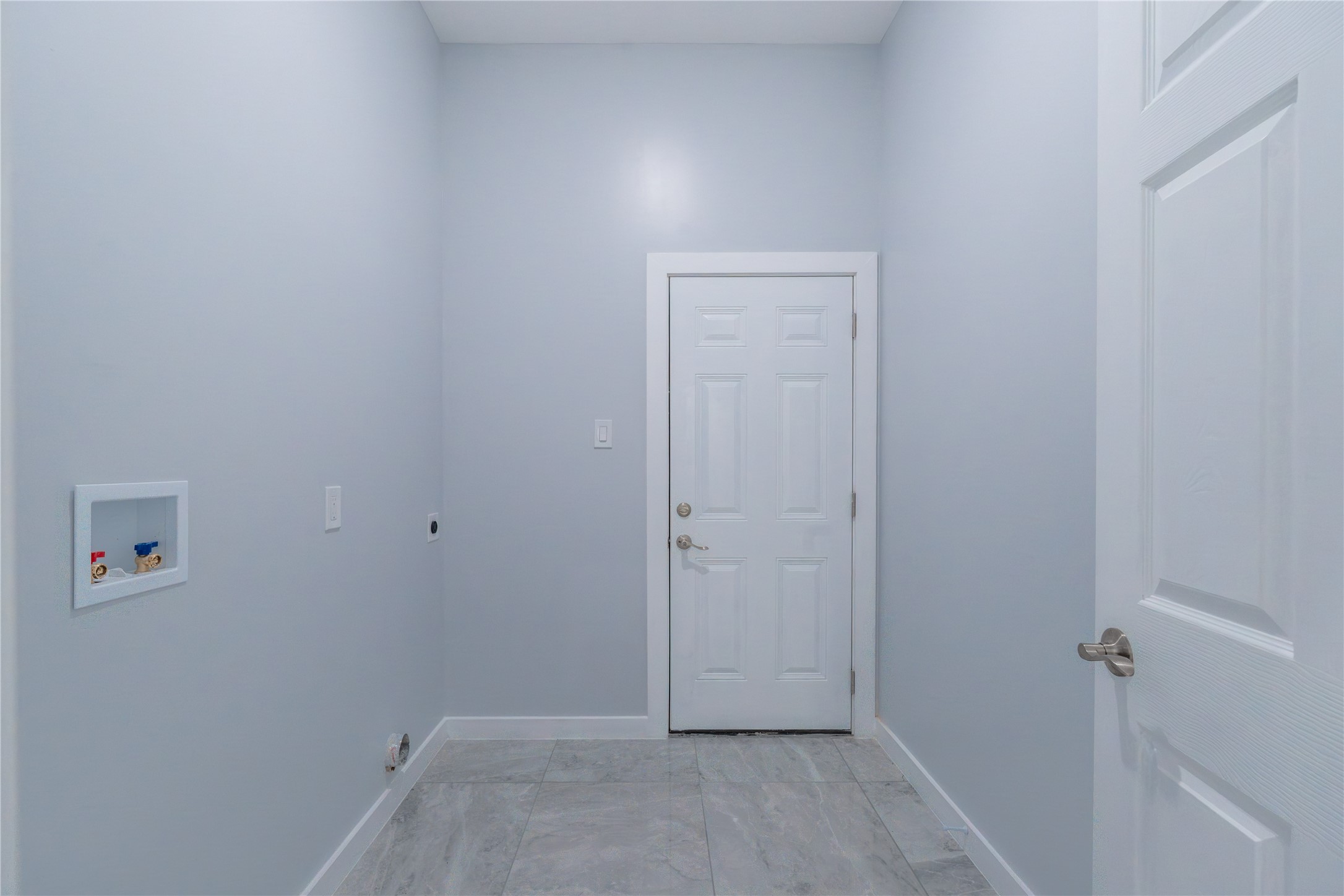 164 County Road 3370 Cleveland, TX 77327 - Photo 23 of 27 Washer and Dryer room
