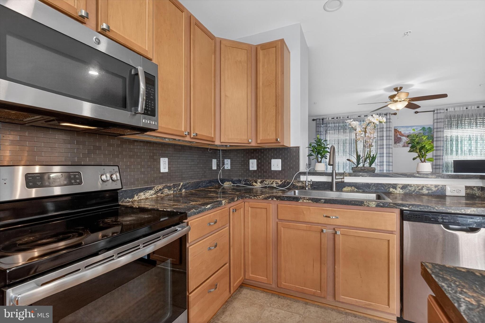 37 South Center Street Hanover, PA 17331 - Photo 6 of 32