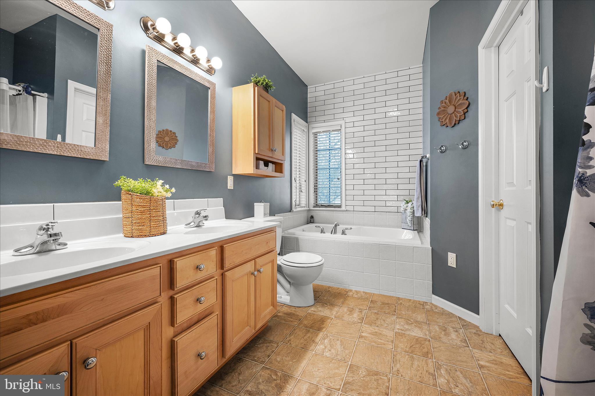 5238 Elizabethtown Road Palmyra, PA 17078 - Photo 19 of 39 Main Level Primary Bathroom