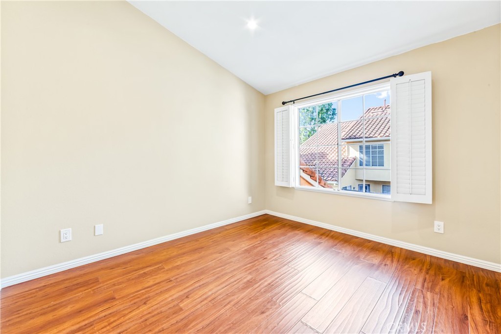 68 Marbella Aisle, Unit 34 Irvine, CA 92614 - Photo 28 of 38 Bedroom #3