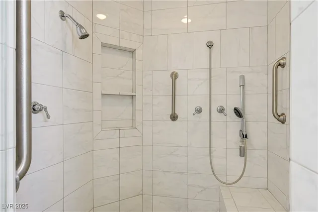 $2,700 | 2505 Palmridge Drive, Las Vegas, NV 89134