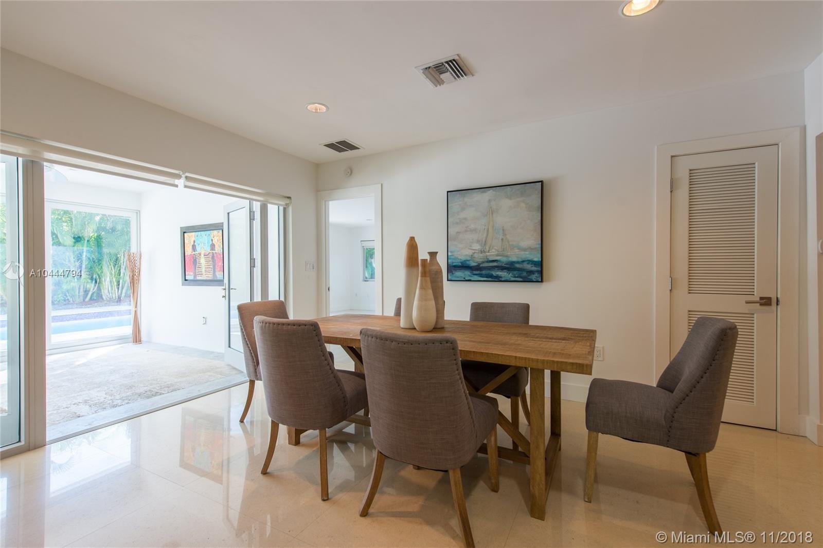 8215 Southwest 63rd Place South Miami, FL 33143 - Photo 8 of 22