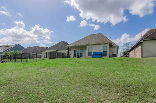 $394,000 | 12192 Deventer Drive, Geismar, LA 70734