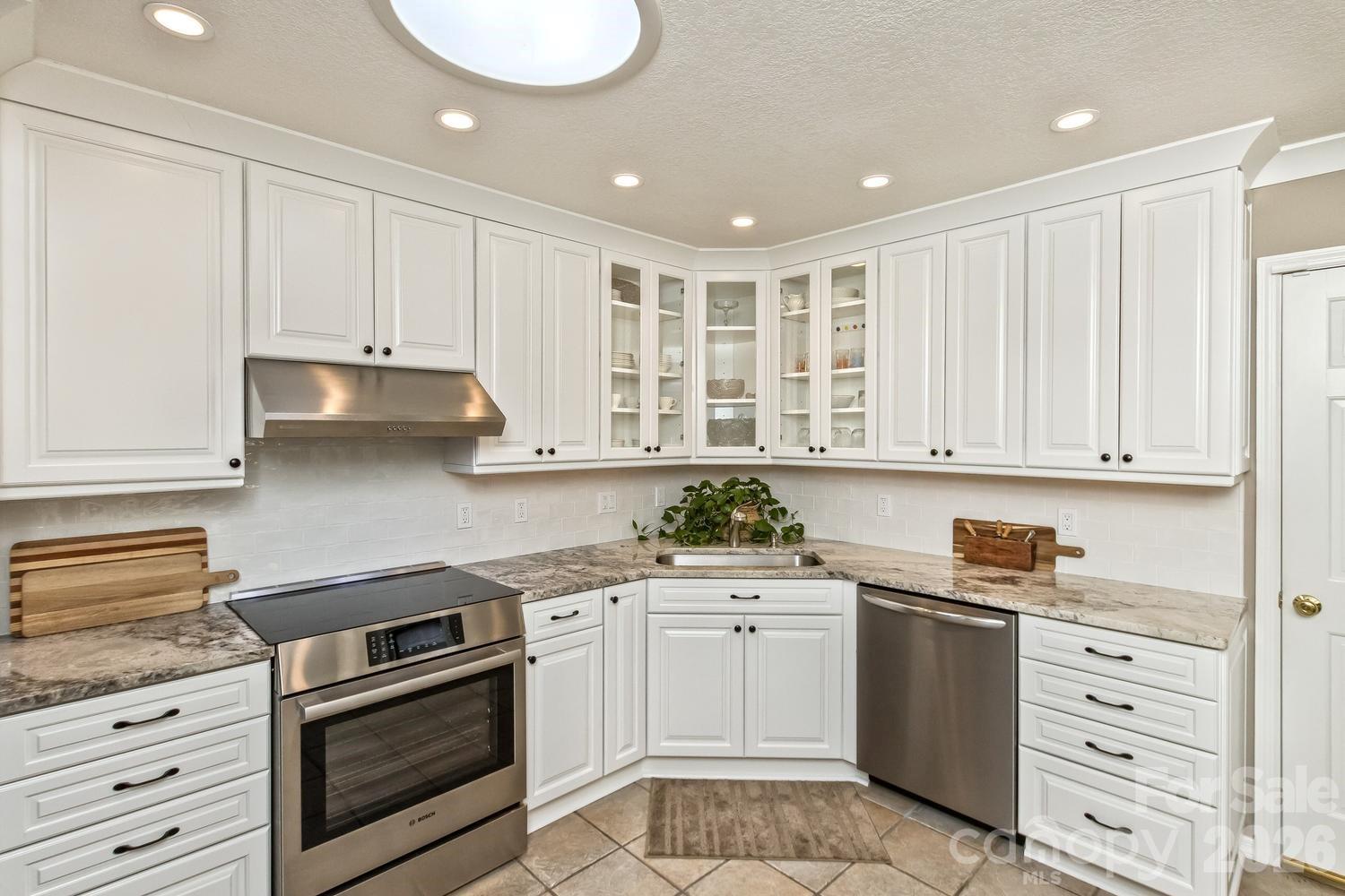 9 Ridge Terrace Asheville, NC 28804 - Photo 5 of 32