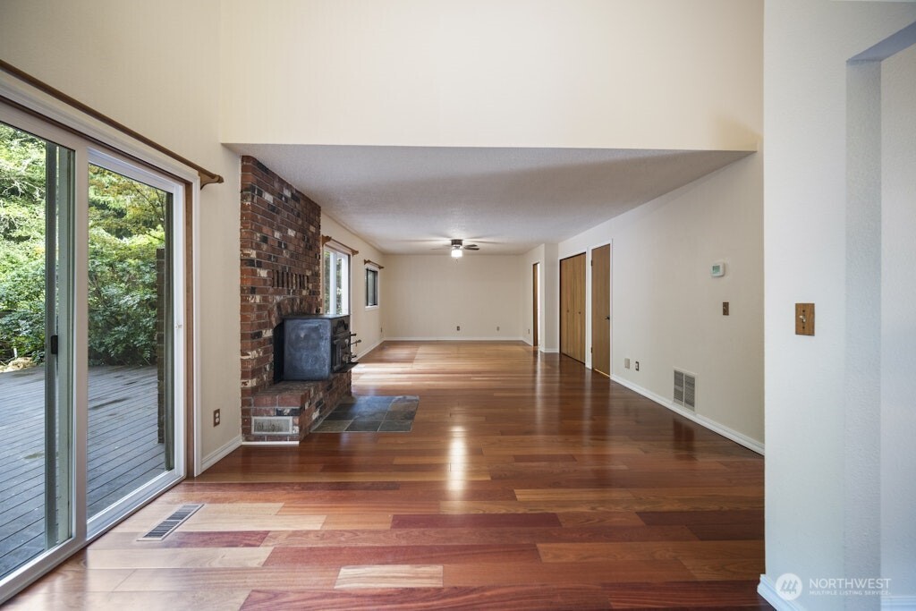 8727 Johnson Point Road Northeast Olympia, WA 98516 - Photo 14 of 30