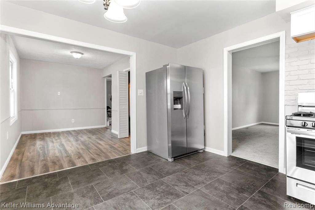 31721 Ecorse Road Romulus, MI 48174 - Photo 7 of 25
