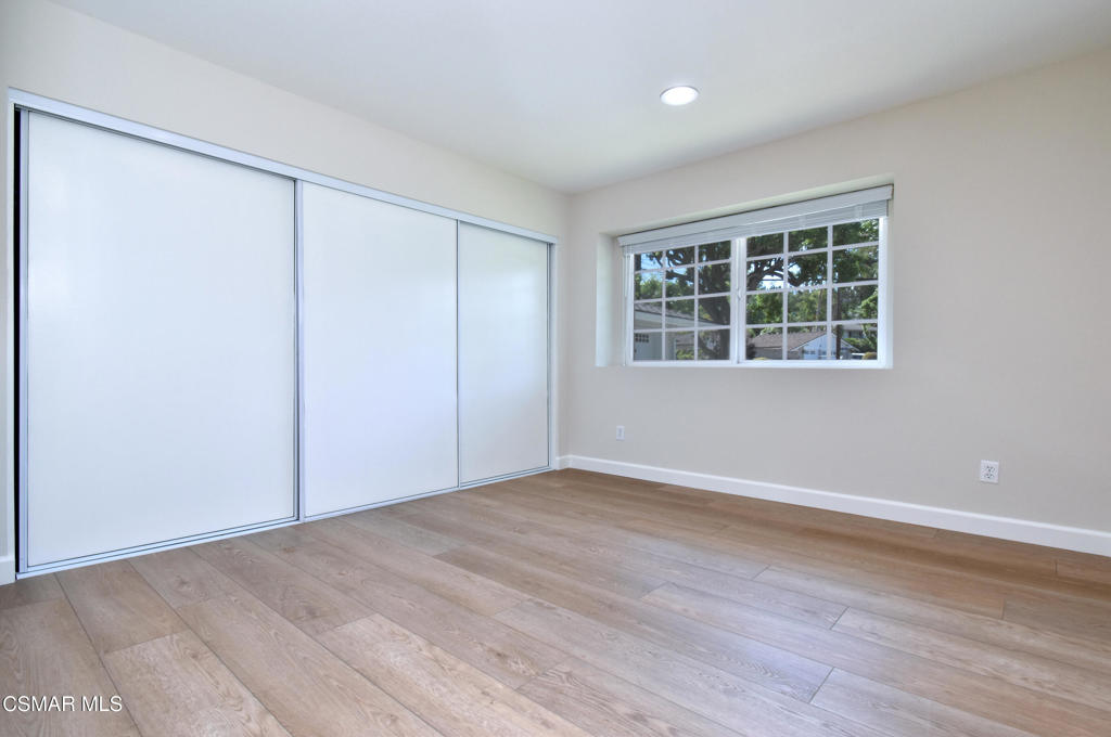 22817 Pera Road Woodland Hills, CA 91364 - Photo 22 of 39