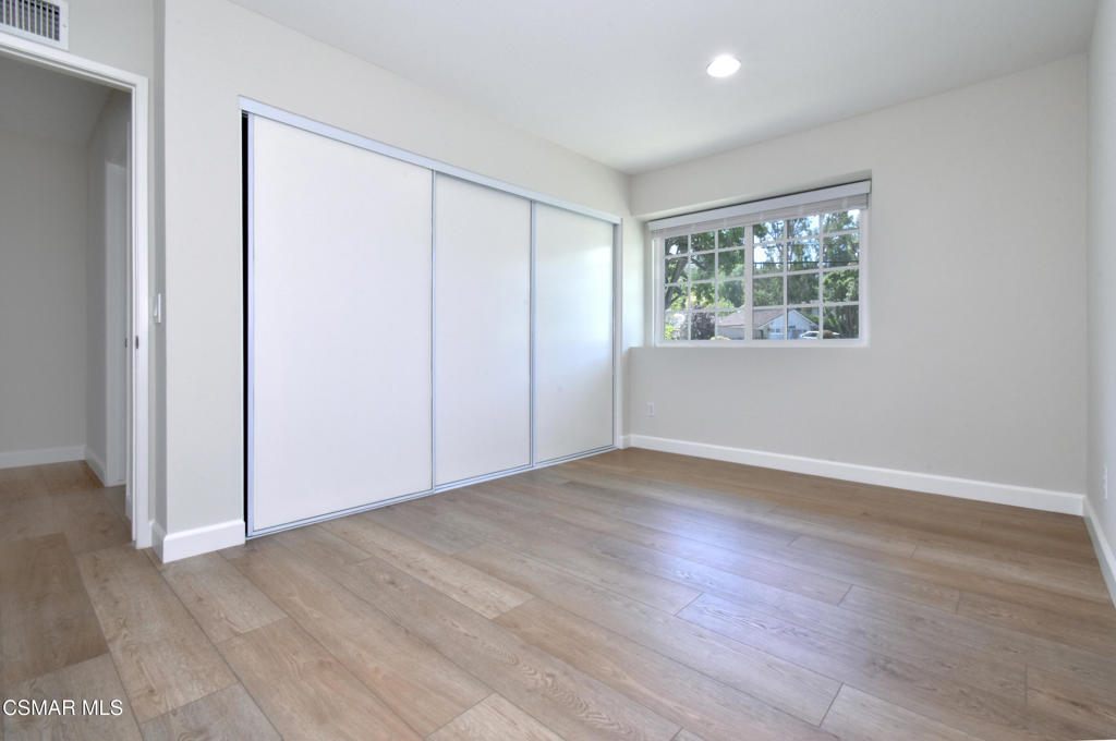 22817 Pera Road Woodland Hills, CA 91364 - Photo 23 of 39