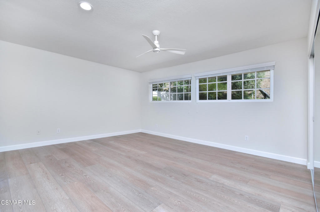 22817 Pera Road Woodland Hills, CA 91364 - Photo 24 of 39