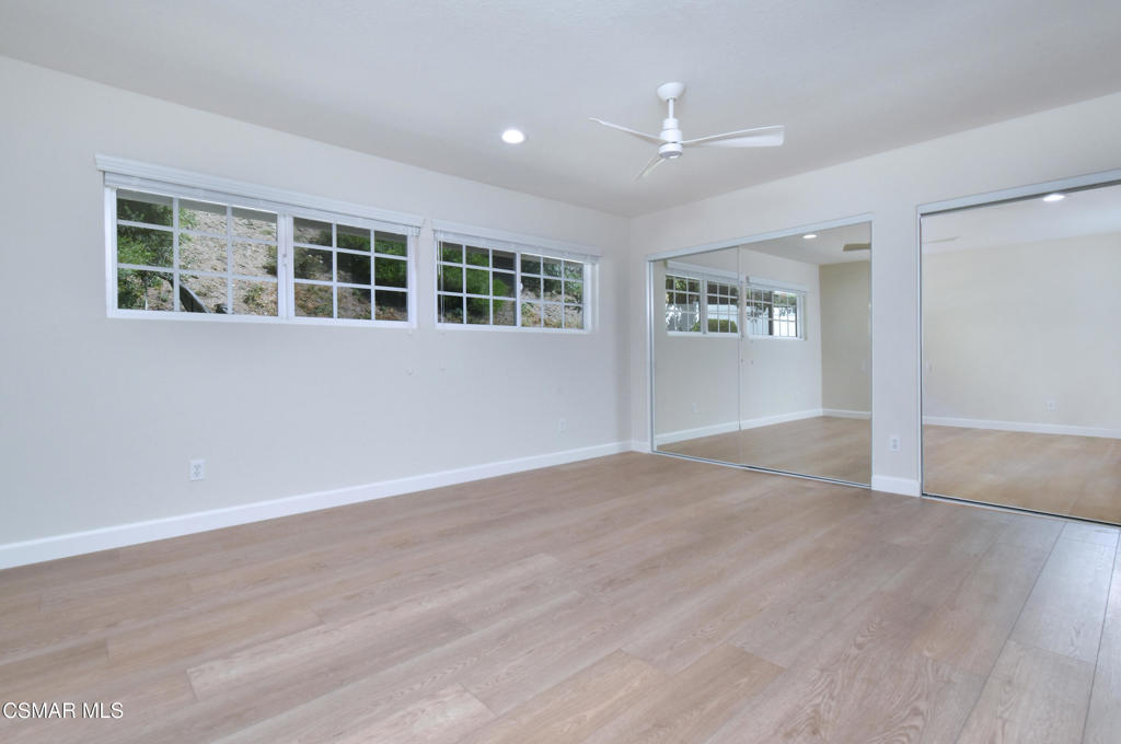22817 Pera Road Woodland Hills, CA 91364 - Photo 25 of 39