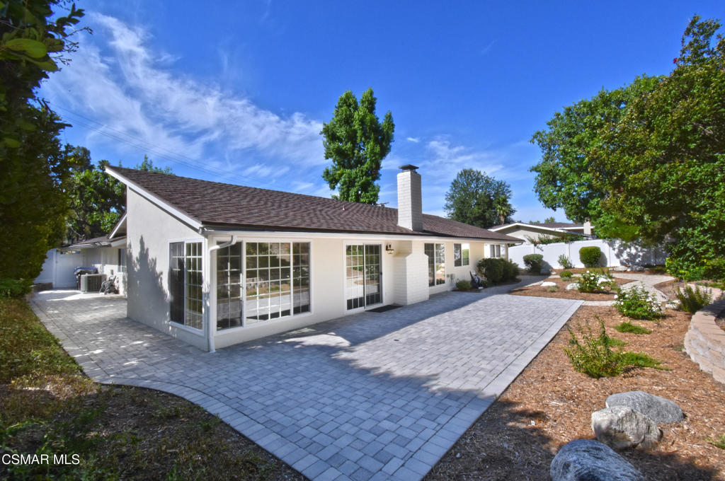 22817 Pera Road Woodland Hills, CA 91364 - Photo 31 of 39