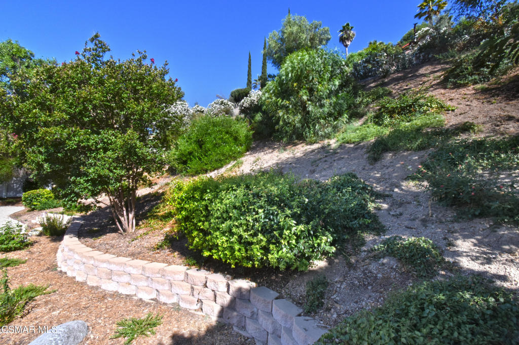 22817 Pera Road Woodland Hills, CA 91364 - Photo 35 of 39