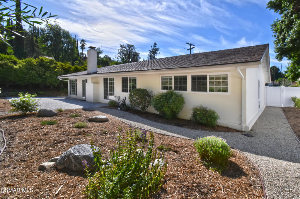 22817 Pera Road Woodland Hills, CA 91364 - Photo 38 of 39